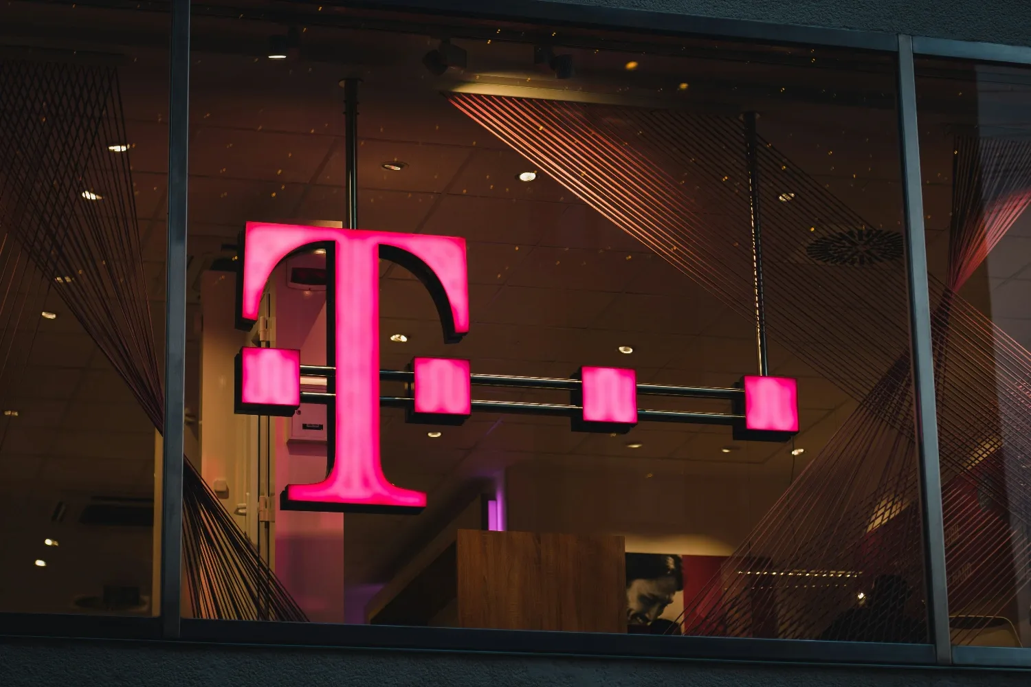 T-mobile logo