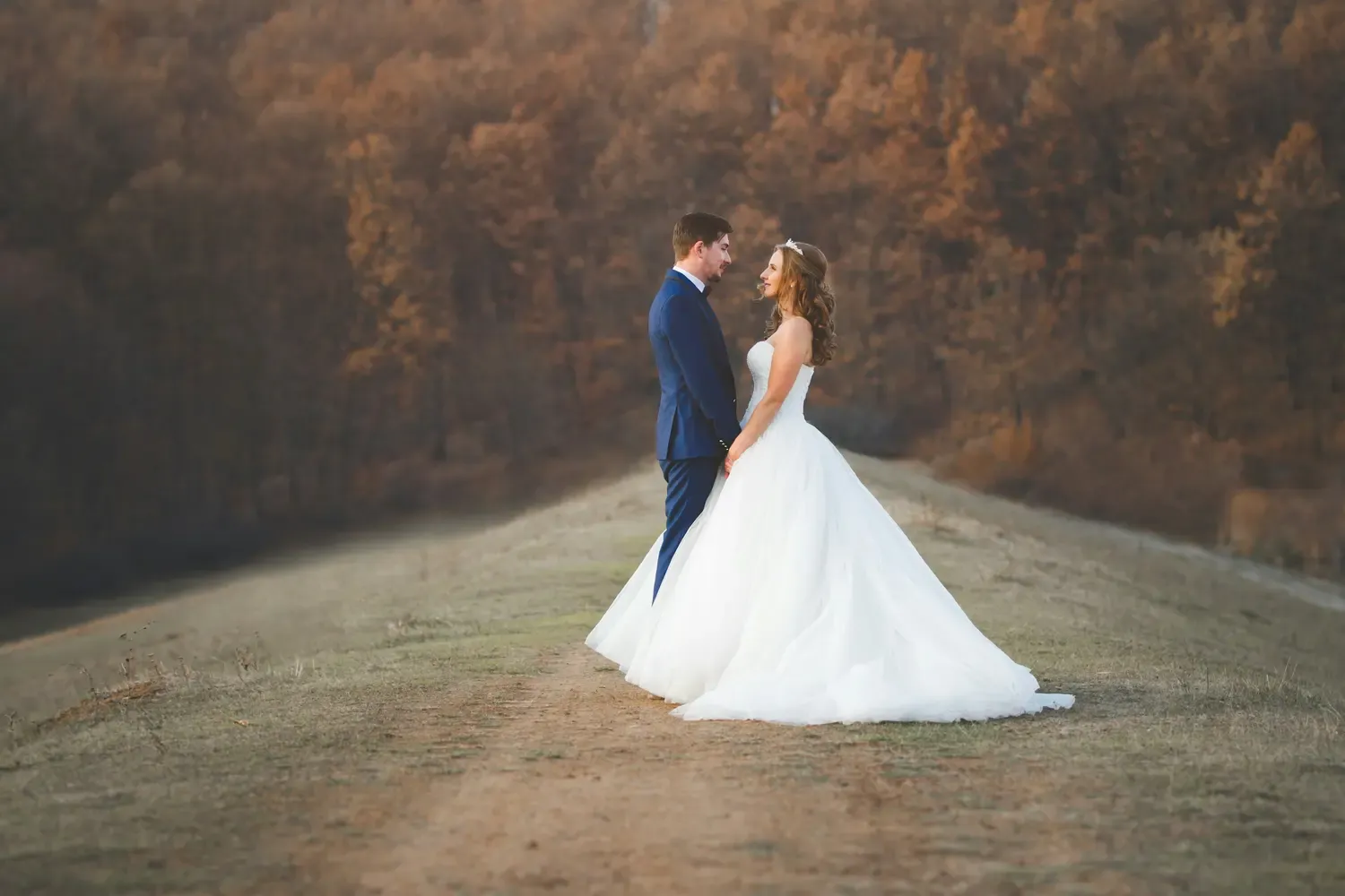 A bride and a groom Photoshot