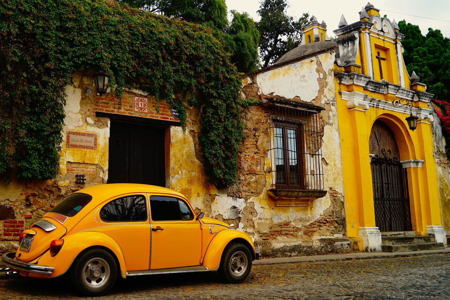 Calle de los Pasos in Antigua Guatemala
