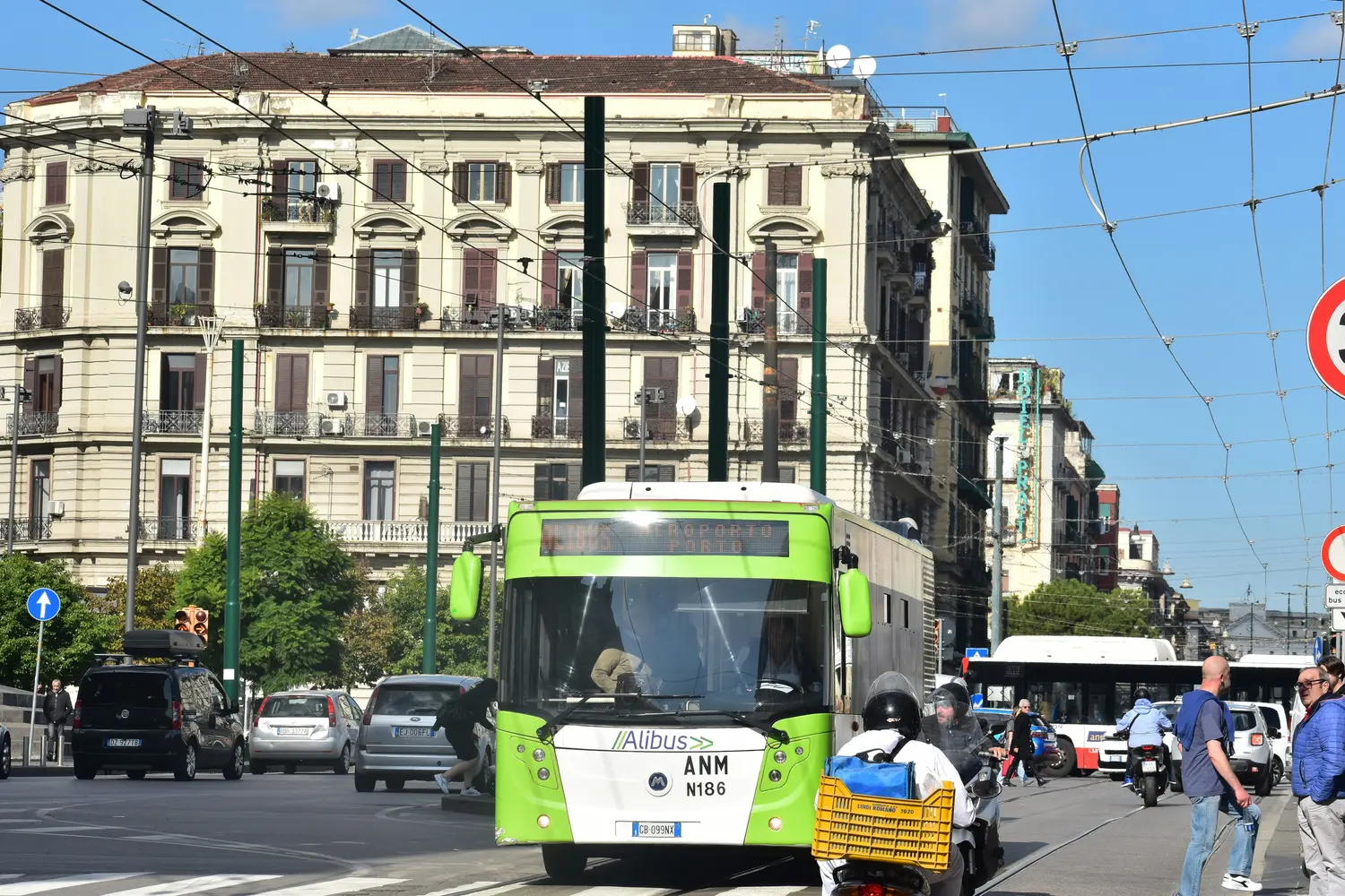 ANM Alibus airport shuttle bus operating in Naples, Italy