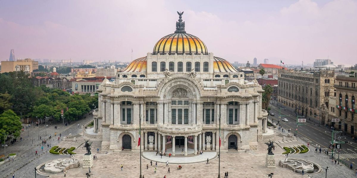 Mexico City Travel Guide: Food, Culture & Local Experiences