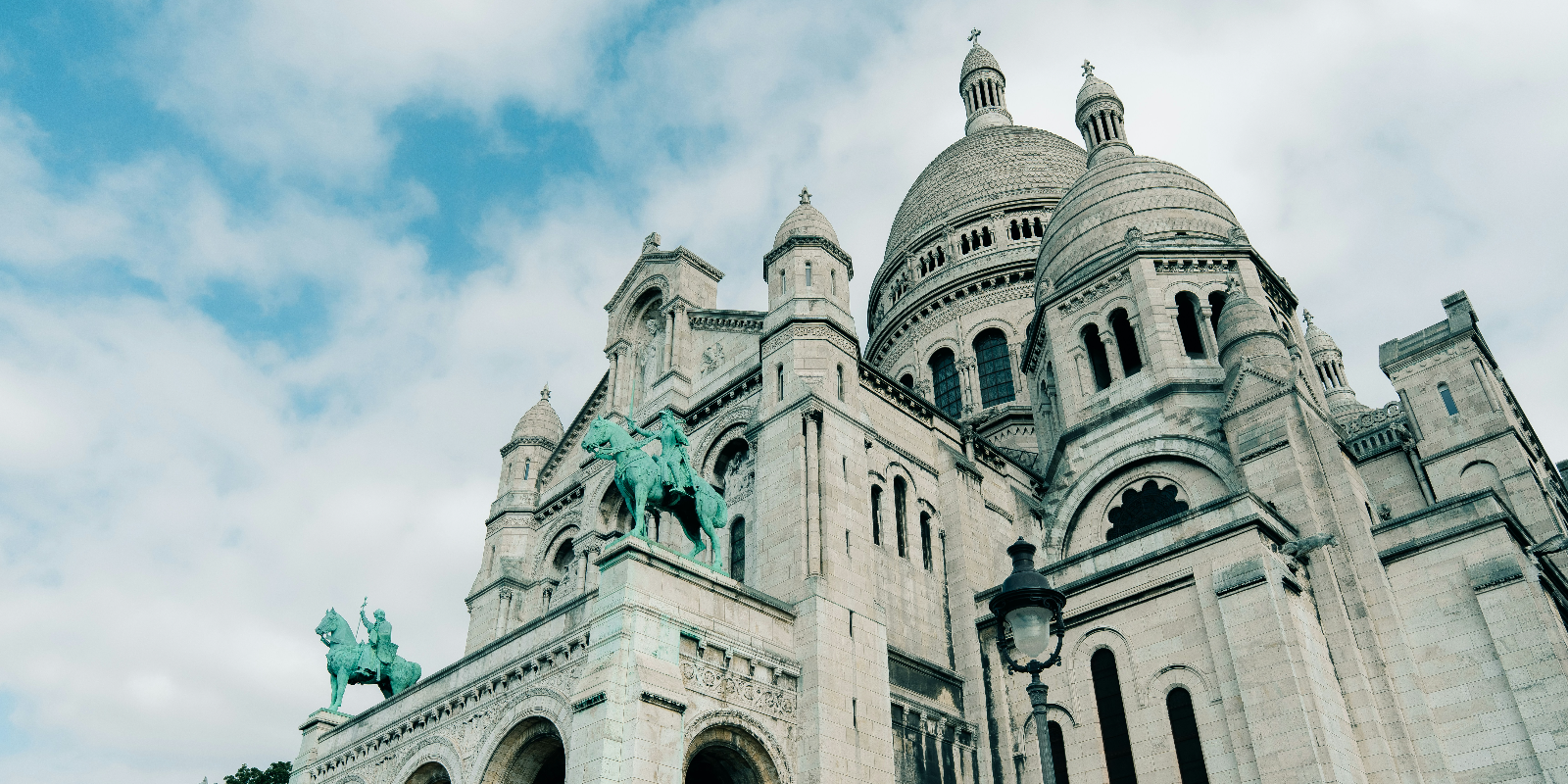  Sacré-Cœur Basilica, Paris, France