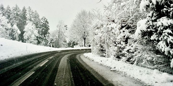 15 Cheap Places to Travel in December for Sunshine, Snow & Savings