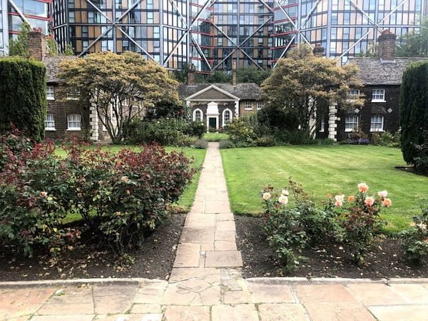 Bankside firms and workers crowdfund for Christmas gifts for elderly and vulnerable