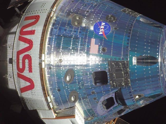 Los astronautas de la misión Artemis II realizan con éxito la segunda maniobra para volver a la Tierra