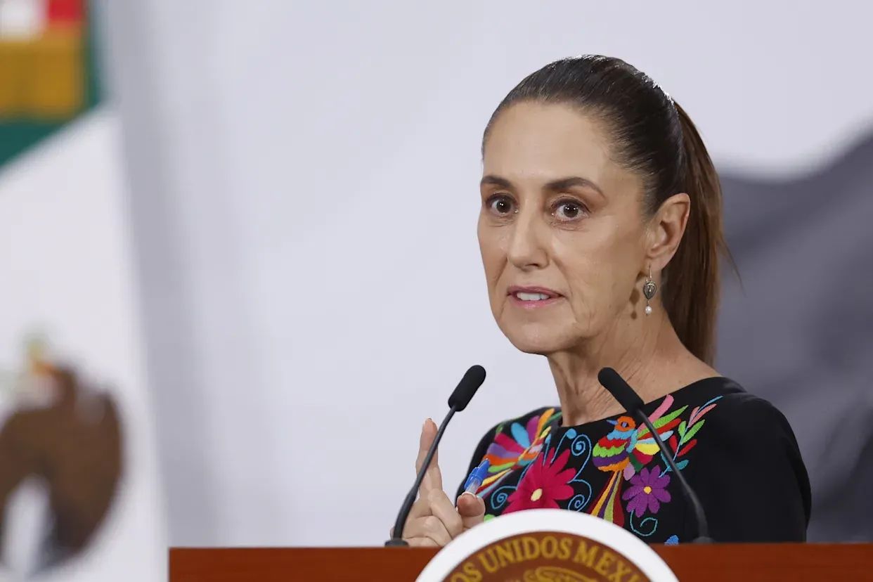 Claudia Sheinbaum confirma congelamiento de cuentas bancarias de Rocha Moya