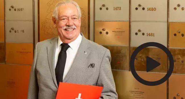 Gonzalo Celorio entrega su legado literario al Instituto Cervantes