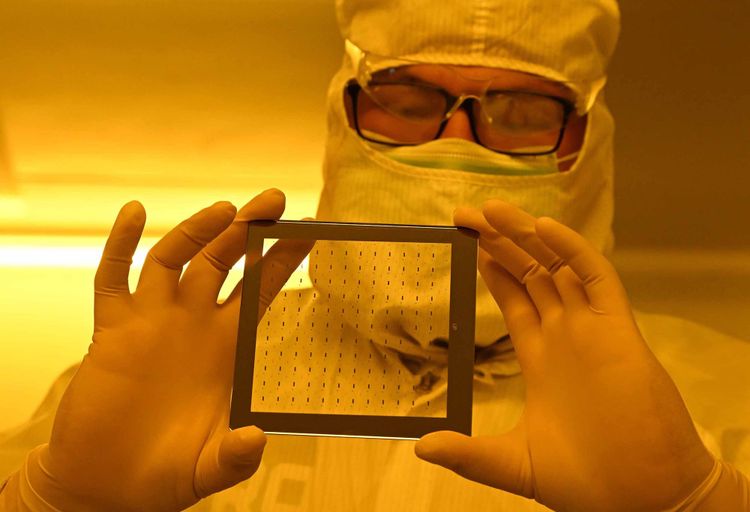 UNAM crea dispositivos electrónicos y ópticos para tecnología cuántica