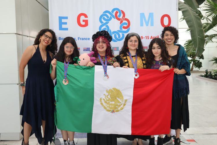 México gana tres medallas en la Olimpiada Europea Femenil de Matemáticas