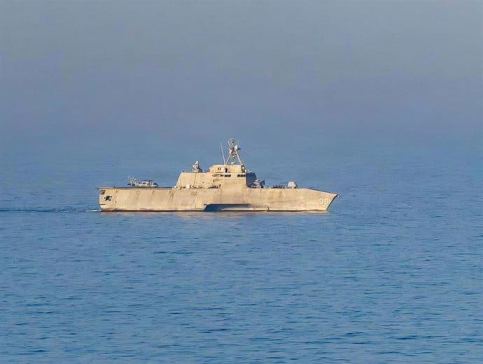 Irán asegura haber impedido el paso de un buque de la Armada de EU a través del estrecho de Ormuz