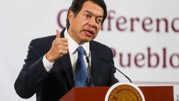 Mario Delgado alerta por uso compulsivo de celulares por infantes