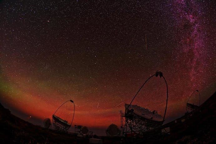 Científicos baten récord de distancia de observación a una fuente de energía muy alta: 8 mil millones de años luz