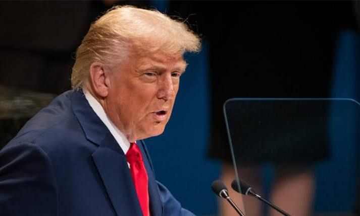 Trump amenaza con bombardear Omán si se interpone en el diálogo con Irán sobre Ormuz