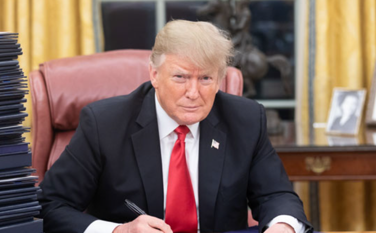 Trump Reveals Contents of Biden’s Letter in Resolute Desk