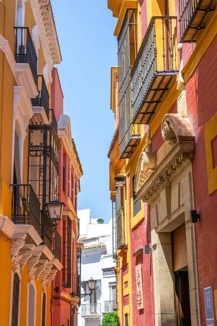 Dollar ⬇️, Bitcoin ⬆️ (TWIF 5/23)