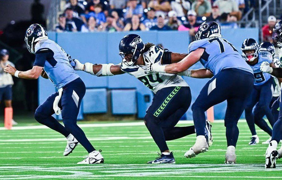 Seahawks 90-Man Rundown: Mike Morris Facing Critical Third Season in Trenches
