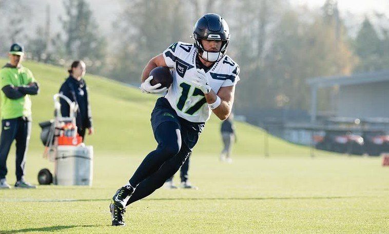 Seahawks 90-Man Rundown: Converted QB John Rhys Plumlee Vying For Role in WR Room