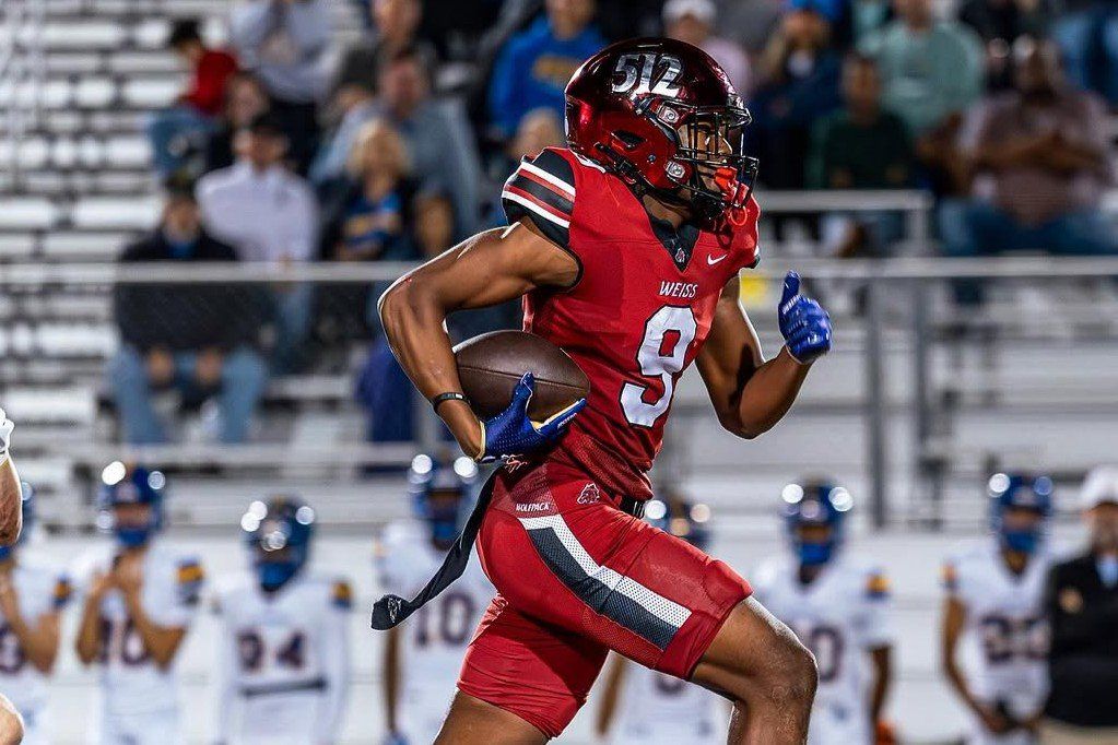 Huskies Reel in Four-Star WR Tre Moore to Add to 2027 Class