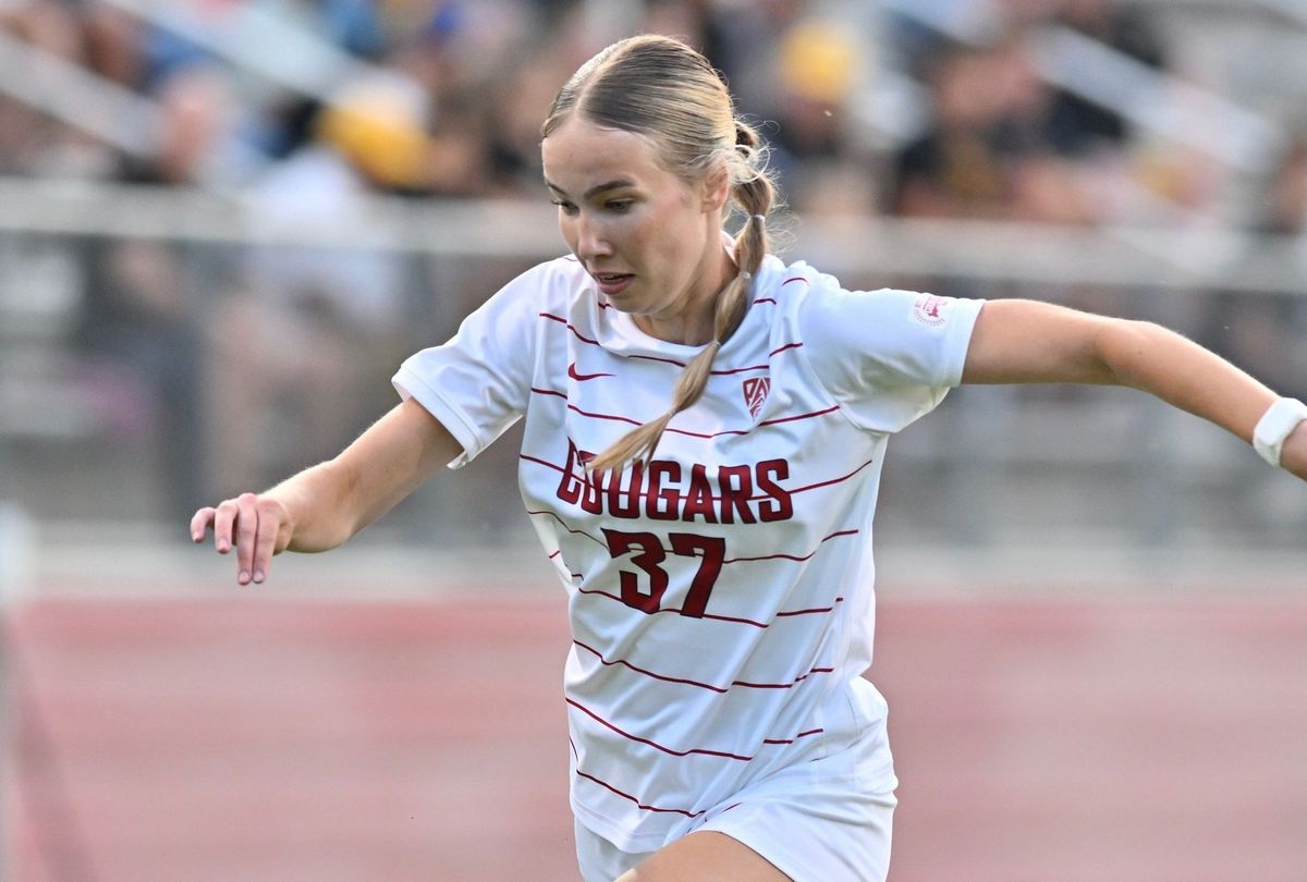 Cougars Women's Soccer Pulls Away in Closing Minutes, Steals 2-0 Win vs. UC Irvine