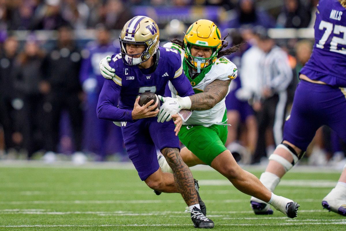 WATCH: Huskies Fall Short vs. Ducks in Season Finale, Still Chasing Big Ten’s Elite