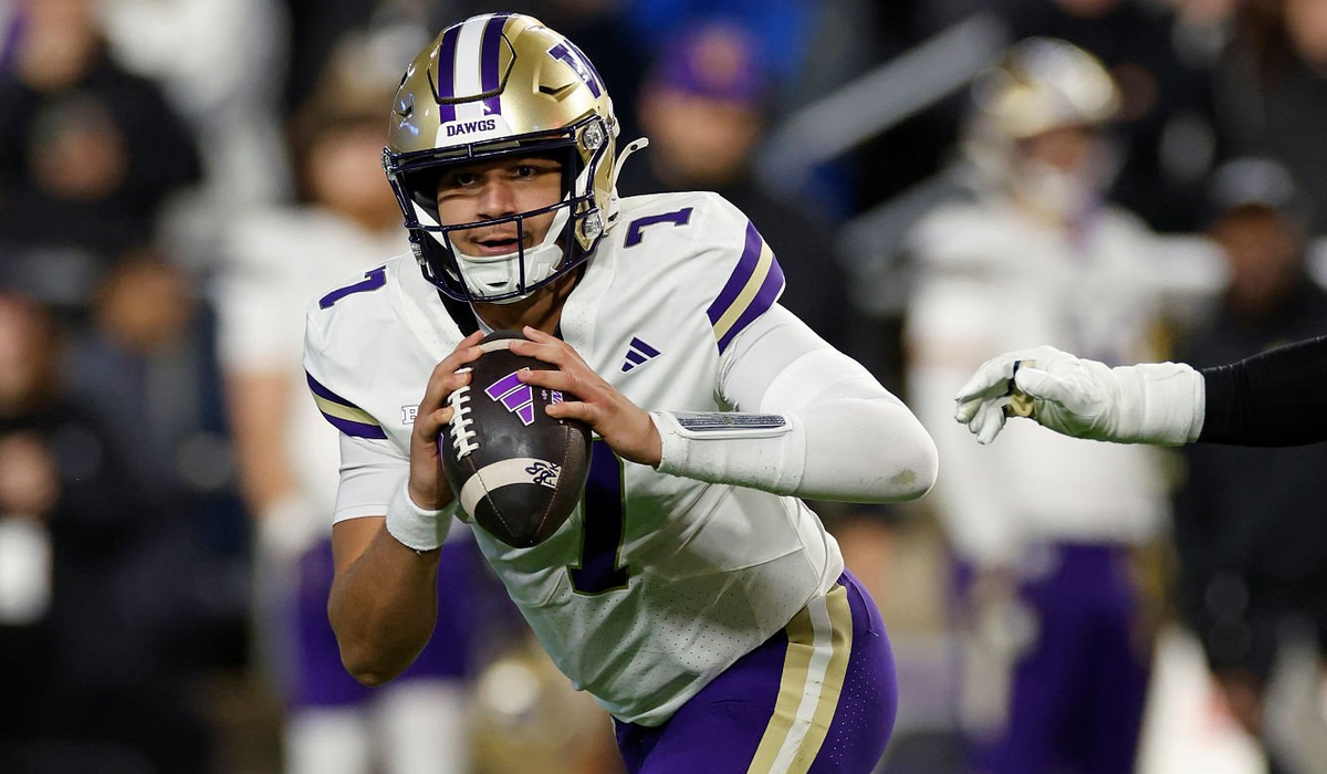 Upside or Efficiency? Huskies Have Interesting QB Dilemma With Demond Williams Jr., Elijah Brown