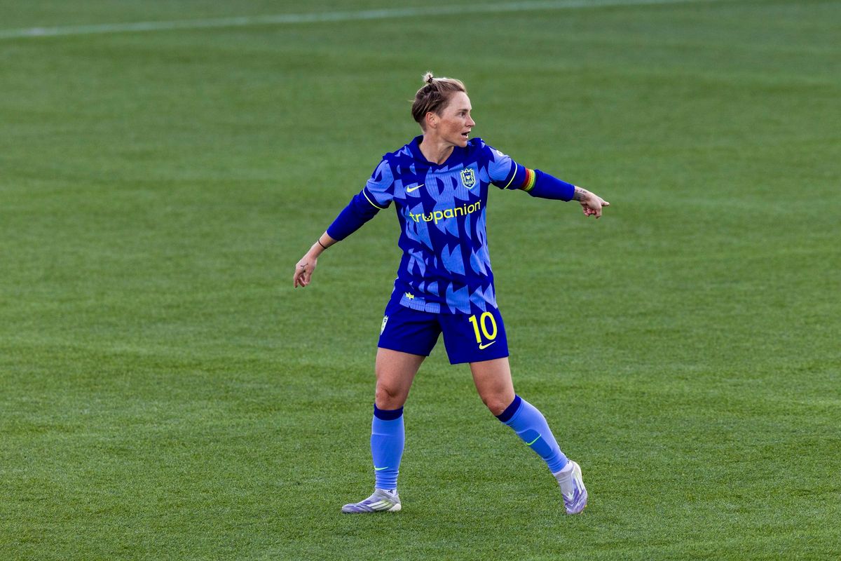 Reign’s Jess Fishlock to Retire After 2026 Season