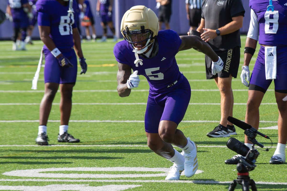 Huskies Receiver Christian Moss’ Long Road Leads to Starting Job at Washington