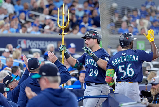 Cal Raleigh Named MLBPA Player of the Year, American League Outstanding Player