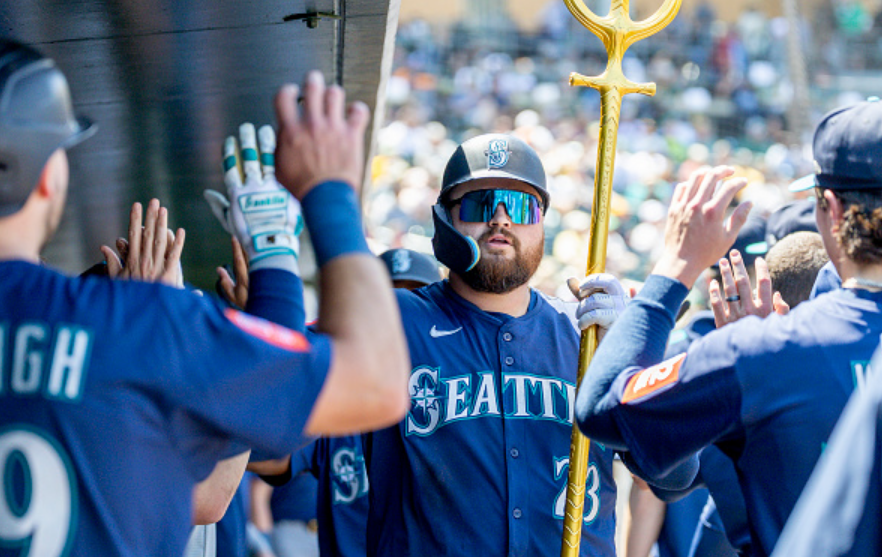 3 Up, 3 Down: Best and Worst Performances From Mariners’ Tough Series Win Over A’s