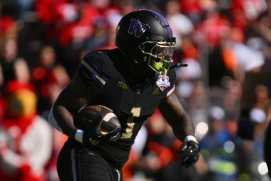 Jonah Coleman Shines On Offense, Special Teams in Huskies’ Mock Game