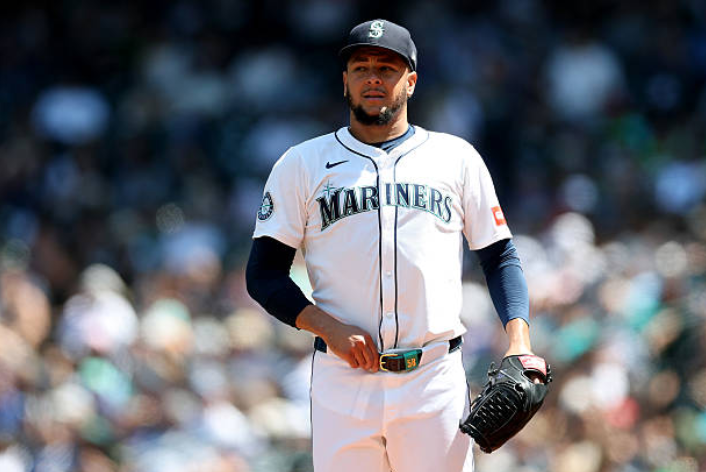 Mariners Slaughtered By Brewers, Lose Series in 10-2 Defeat