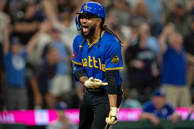 Double Negatives: J.P. Crawford Smashes Slump with Walk-Off Moonshot in Mariners’ 4-3 Win
