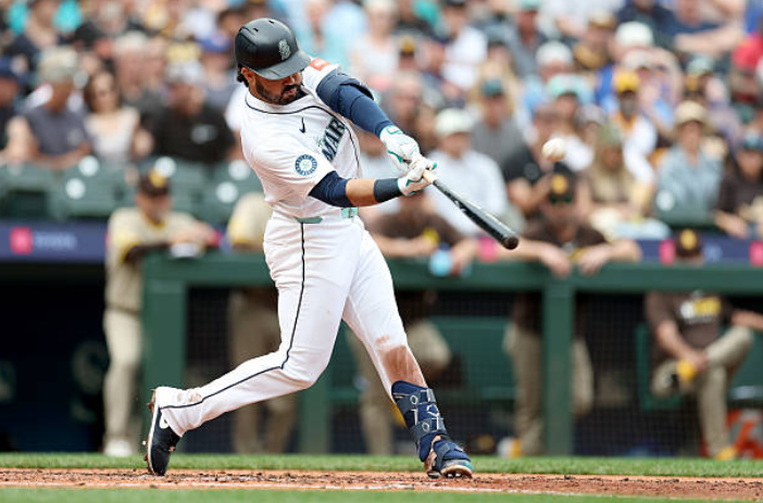 Takeaways: Eugenio Suarez, Mariners Power Past Padres 4-3 For Series Win