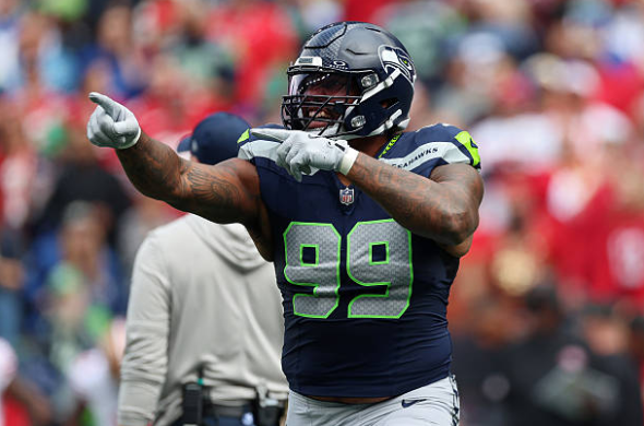 Halftime Observations: Seahawks Hold 10-7 Lead Over 49ers in Season Opener