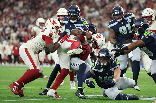 Halftime Observations: Seahawks in Command, Leading Cardinals 14-3 on TNF