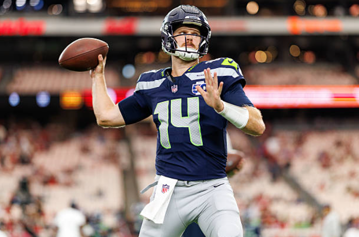 ‘Playing Out of His Mind,’ Sam Darnold Brings Finishing Touch For Streaking Seahawks in Arizona