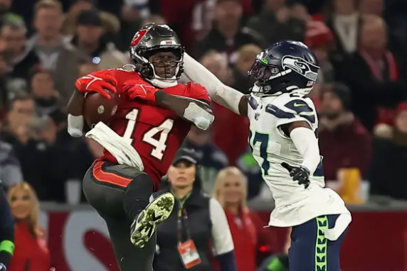 Key Matchups to Watch as Seahawks Host Buccaneers in Battle of 3-1 Teams