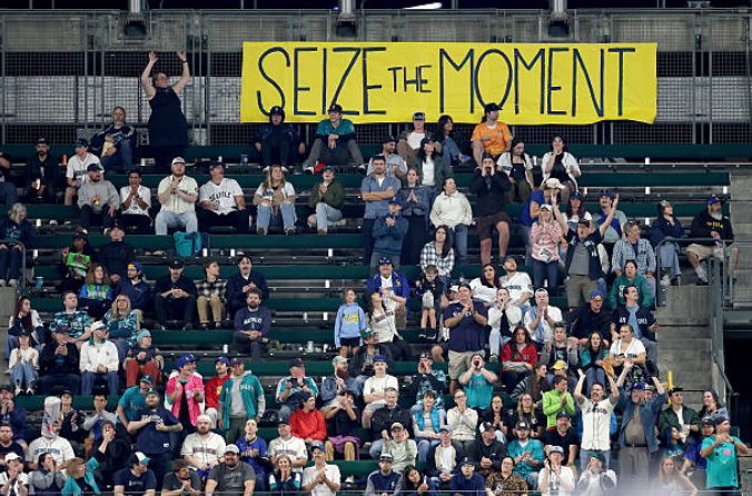 Seize the Moment: Mariners Catchphrase Captures Win-Now Spirit