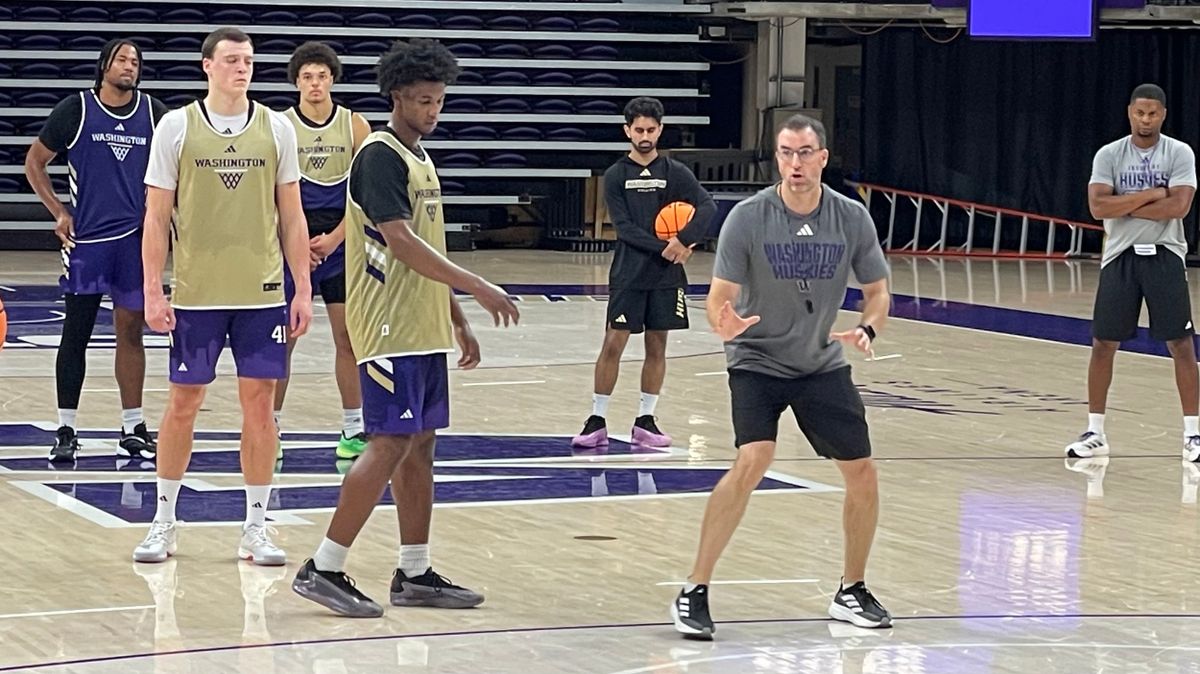 Washington Men’s Basketball Coach Danny Sprinkle: ‘This Ain’t Last Year’s Team’