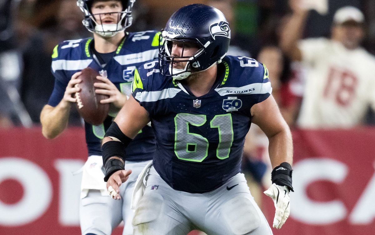 Analysis: Who Should Seahawks Start at Center With Jalen Sundell Set to Return?