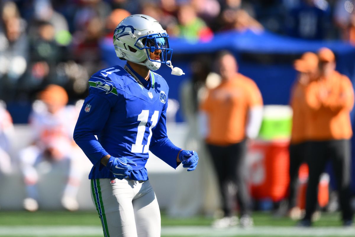 Keys to Victory: How Seahawks Beat Commanders in SNF Road Matchup
