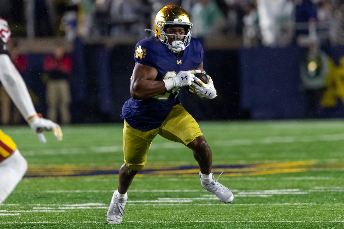 ‘That’s My Bread and Butter’: Jadarian Price Eager to Bring Dynamic Skill Set to Seahawks’ Backfield