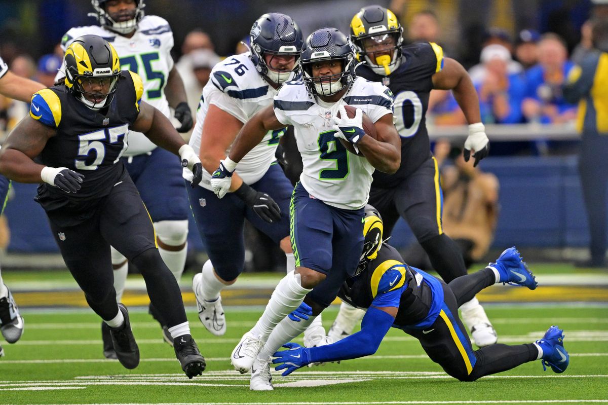 WATCH: Ken Walker III Among Questionable Seahawks to Play vs. Titans in Nashville