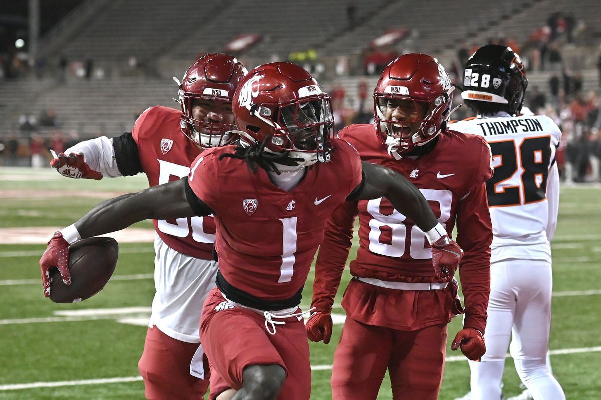 Cougars Thump Beavers 32-8 in Pac-12 Rematch, Clinch Bowl Eligibility
