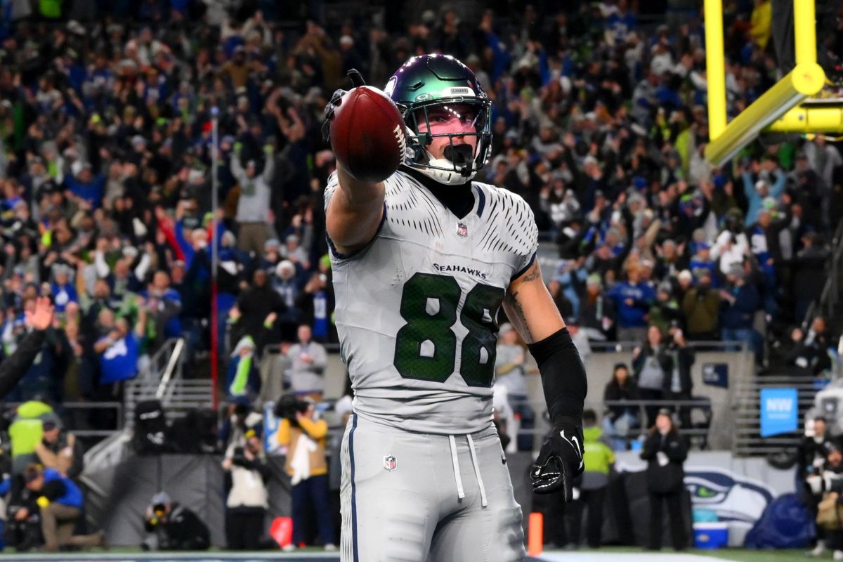 Seahawks TE AJ Barner Aiming to Turn ‘Obsession’ Into All-Pro Trajectory