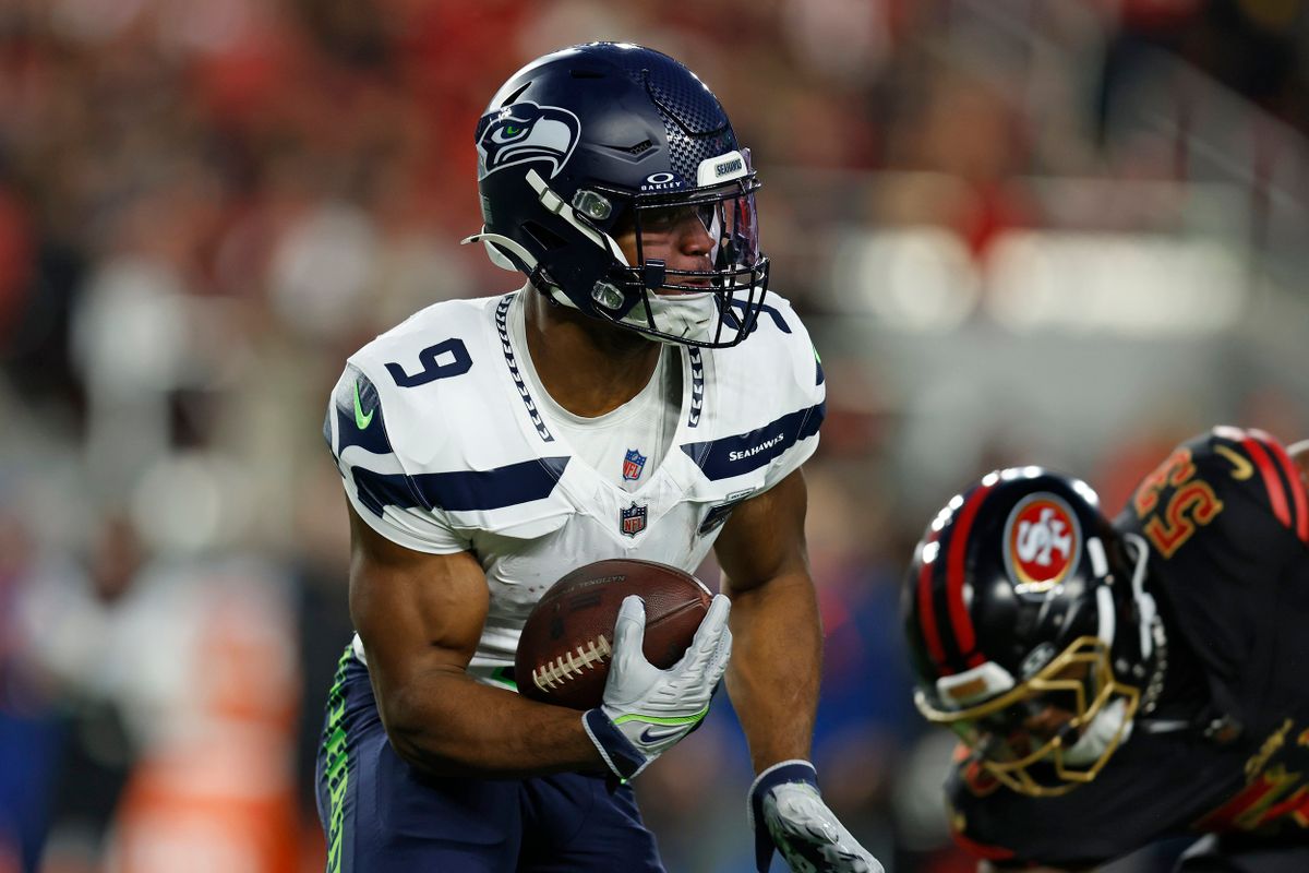 Analysis: What Would Re-Signing Ken Walker III Look Like For Seahawks?