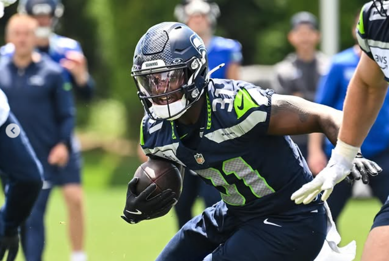 Seahawks 90-Man Rundown: Jacardia Wright Looking to Make Mark in Deep RB Stable