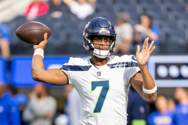 Stunner: Seahawks Flip Geno Smith to Raiders, Hit Reset Button at QB