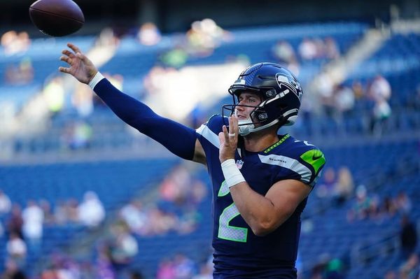 Reunion Under Center: Seahawks Bring Back Veteran QB Drew Lock