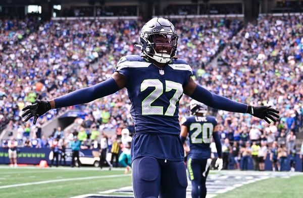 The Riq Enigma: Why Seahawks Re-Signing Woolen Should Be Slam Dunk, But Isn’t